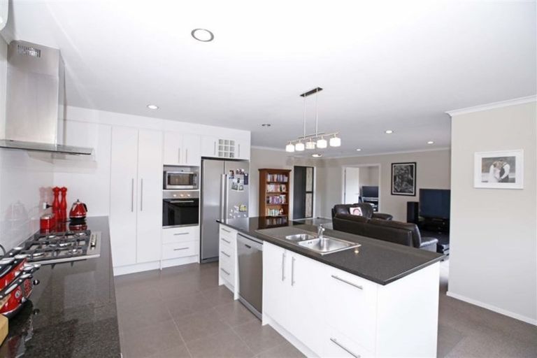 Photo of property in 10 Cole Thomas Place, Huntington, Hamilton, 3210