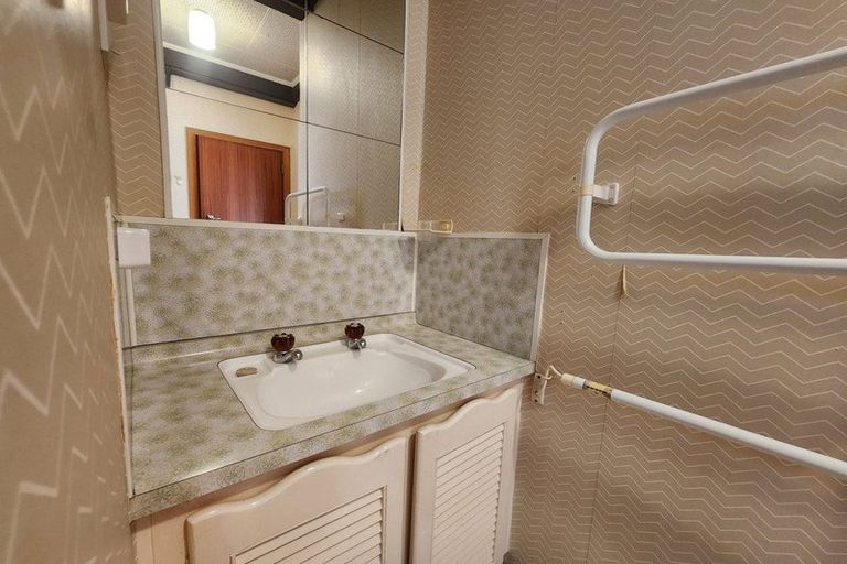 Photo of property in 3/45 Airlie Road, Plimmerton, Porirua, 5026