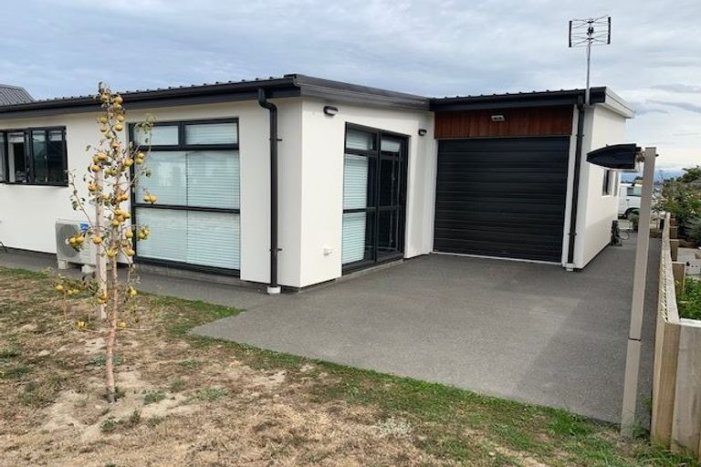 Photo of property in 14 Dow Square, Wigram, Christchurch, 8025