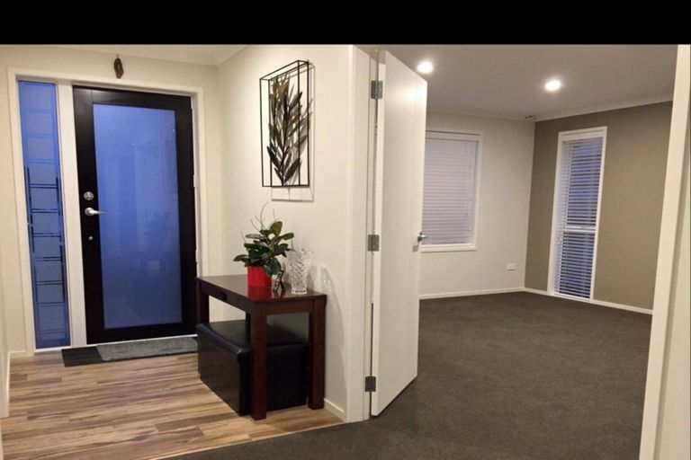 Photo of property in 72 Hillpark Drive, Pokeno, 2402