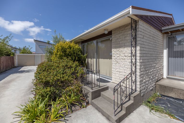 Photo of property in 3/104 Picton Avenue, Riccarton, Christchurch, 8011