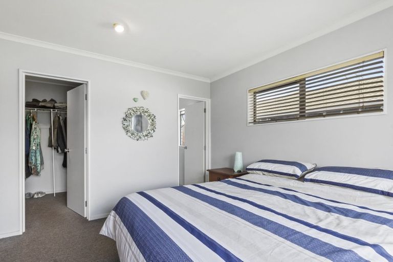 Photo of property in 9 Farringdon Avenue, Rototuna North, Hamilton, 3210