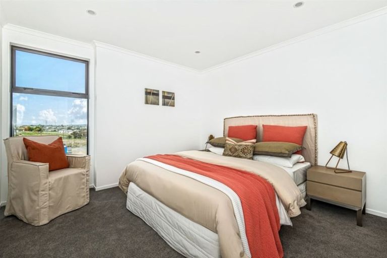 Photo of property in 4 Te One Place, Redwood, Christchurch, 8051