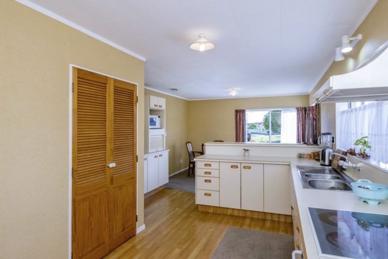 Photo of property in 16 Wright Grove, Levin, 5510