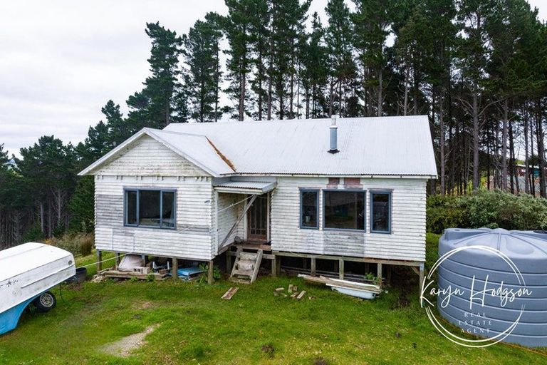 Photo of property in 623 Bickerstaffe Road, Maungaturoto, 0587