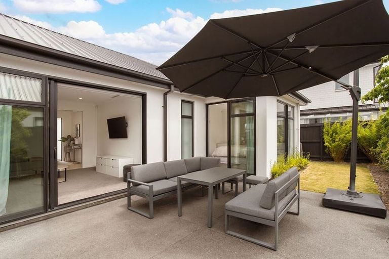 Photo of property in 52 Manakura Street, Russley, Christchurch, 8042