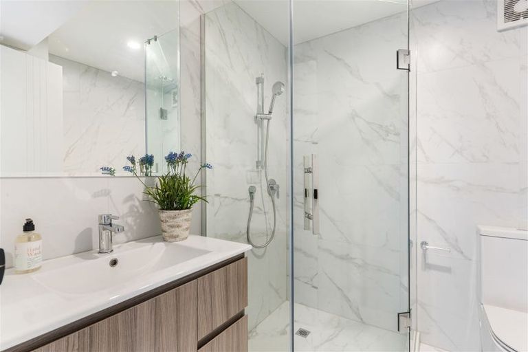 Photo of property in 37 Regent Street, Devonport, Auckland, 0624