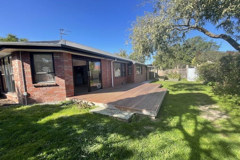 Photo of property in 2/61a Condell Avenue, Papanui, Christchurch, 8053