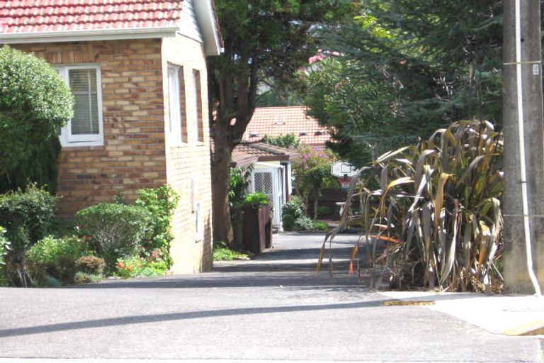 Photo of property in 65 Titirangi Road, New Lynn, Auckland, 0600