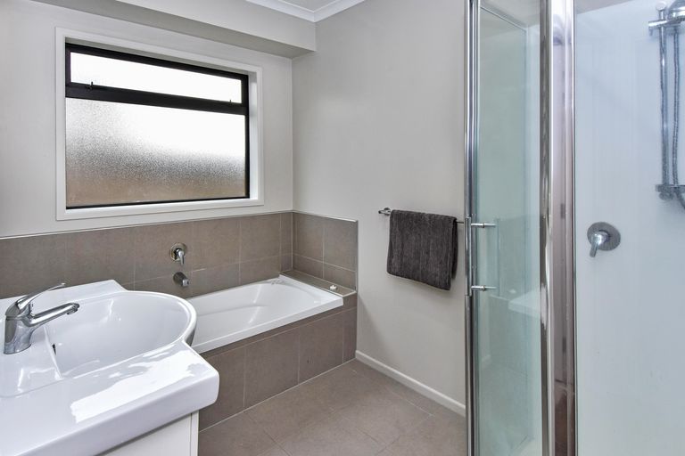 Photo of property in 66a Wellington Street, Pukekohe, 2120