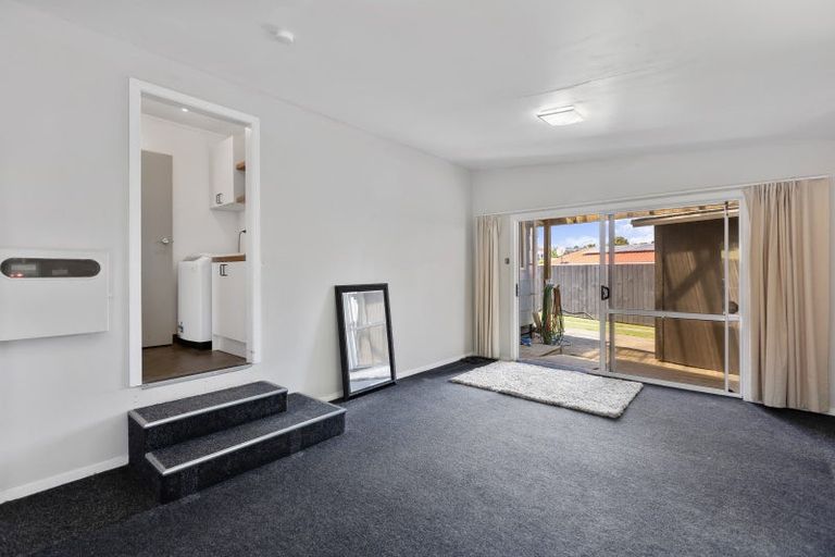 Photo of property in 2/23 Tahurangi Place, Spotswood, New Plymouth, 4310