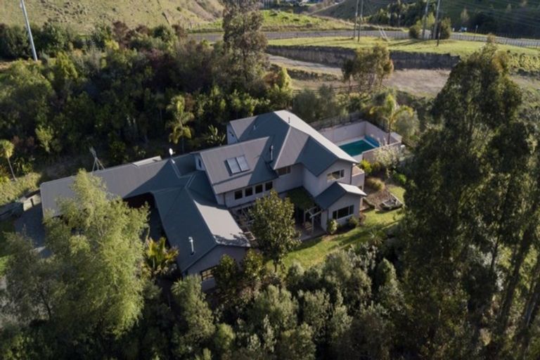 Photo of property in 100 Tironui Drive, Taradale, Napier, 4112