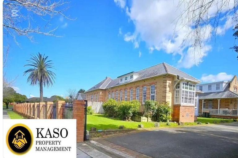 Photo of property in 25 Montilla Place, Manurewa, Auckland, 2102