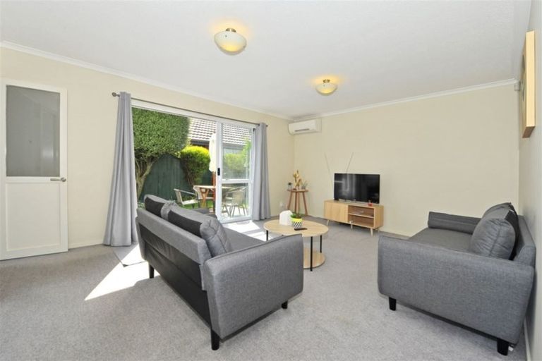 Photo of property in 2/33 Kintyre Drive, Broomfield, Christchurch, 8042