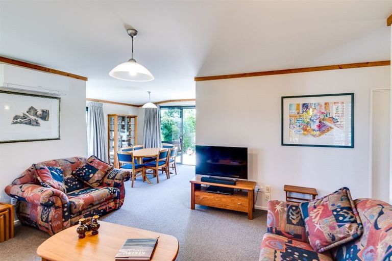 Photo of property in 30 Brooklands Drive, Havelock North, 4130