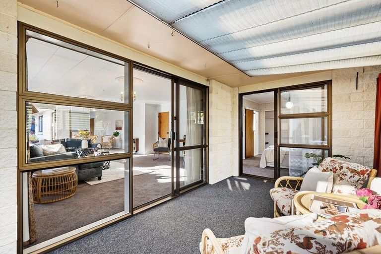 Photo of property in 18a Pahiatua Street, Hokowhitu, Palmerston North, 4410