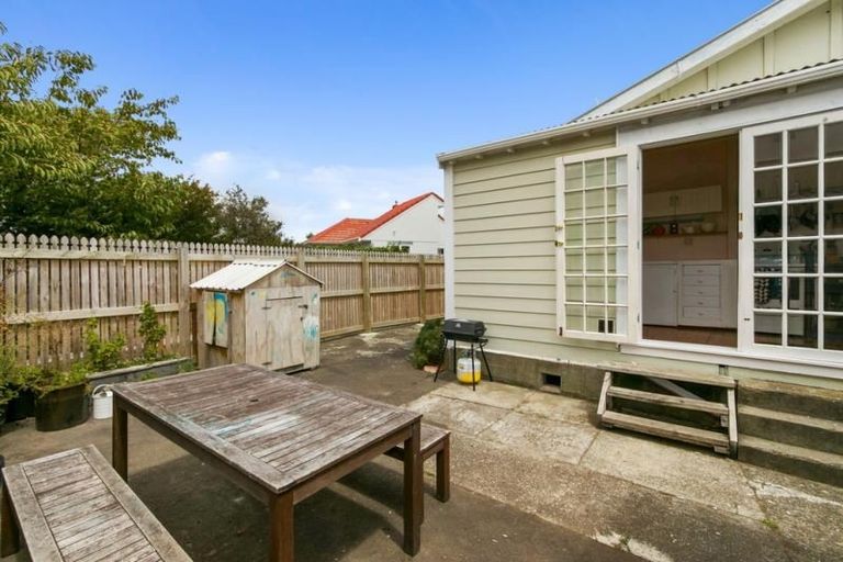 Photo of property in 61 York Street, Moera, Lower Hutt, 5010