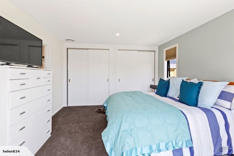 Photo of property in 39 Shepherd Road, Jacks Point, Queenstown, 9371