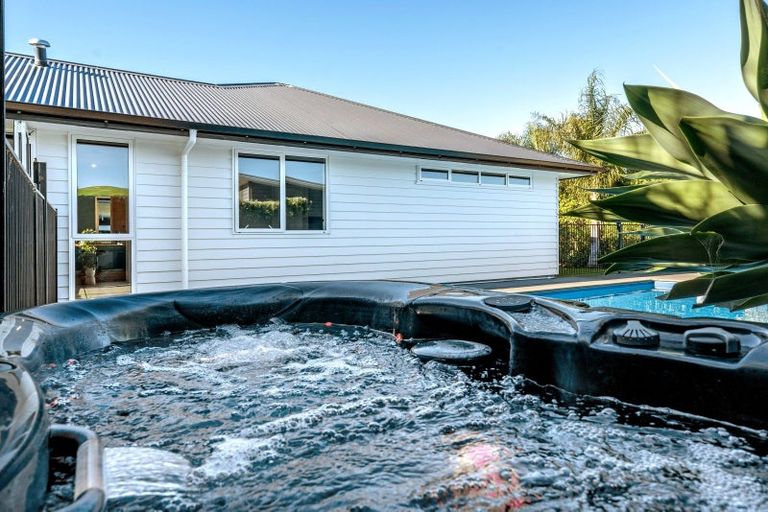 Photo of property in 72 Hamilton Drive, Wainui, Gisborne, 4010