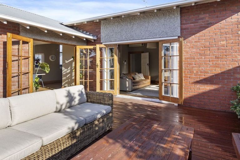 Photo of property in 53 Avenue Road, West End, Timaru, 7910