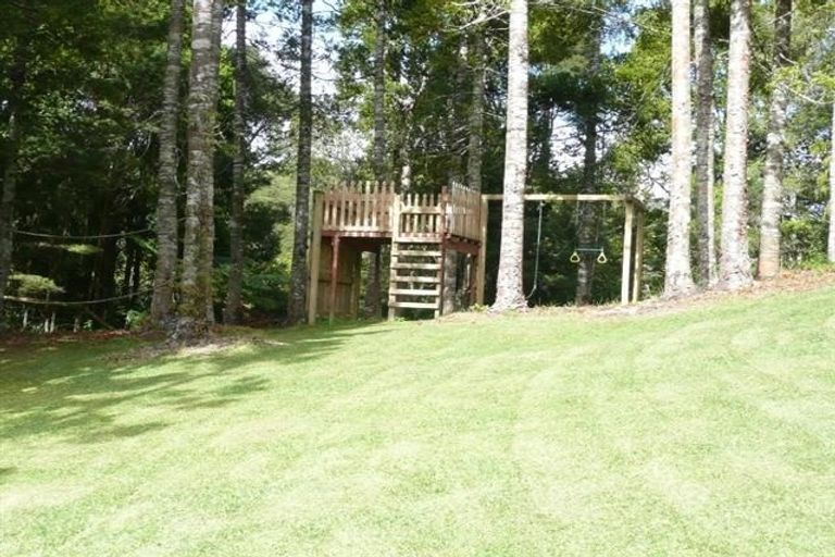 Photo of property in 52 Tram Valley Road, Swanson, Auckland, 0614