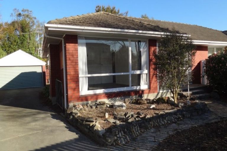 Photo of property in 2/9 Wadeley Road, Ilam, Christchurch, 8041