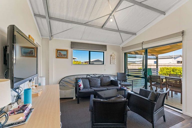 Photo of property in 184 Ngaio Drive, Matarangi, Whitianga, 3592