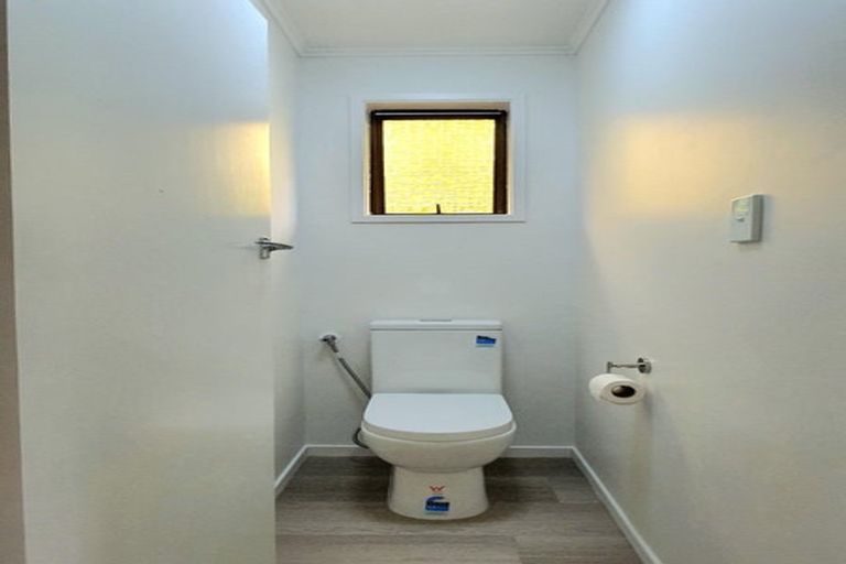 Photo of property in 19 Glen Norman Avenue, Henderson, Auckland, 0610