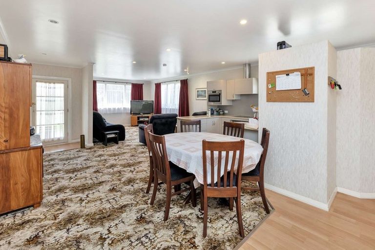 Photo of property in 12 Pyle Road East, Ruakaka, 0171