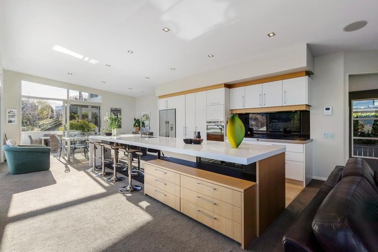 Photo of property in 37a Bay View Road, Kelvin Heights, Queenstown, 9300