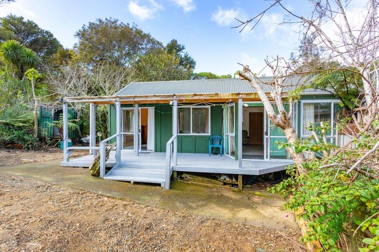 Photo of property in 979 Tuateawa Road, Waikawau, Coromandel, 3584