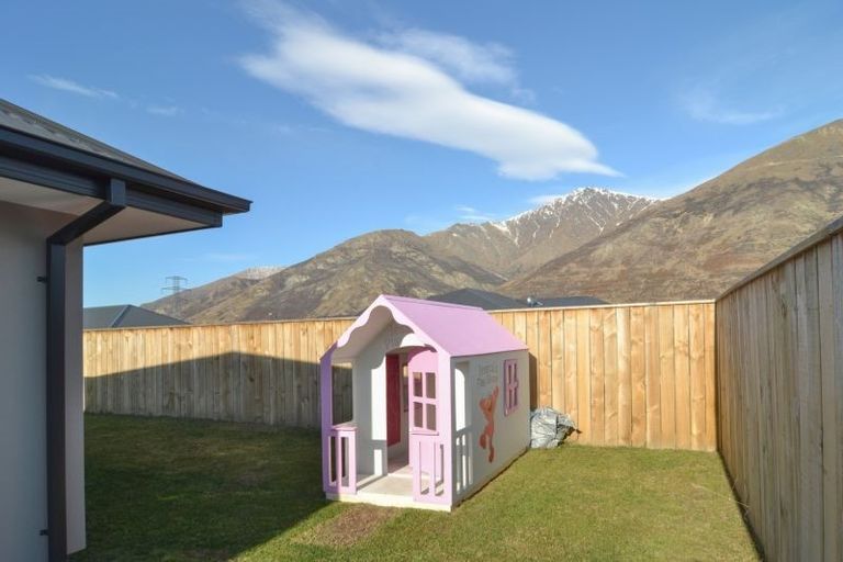 Photo of property in 8b Judge And Jury Drive, Lake Hayes, Queenstown, 9304