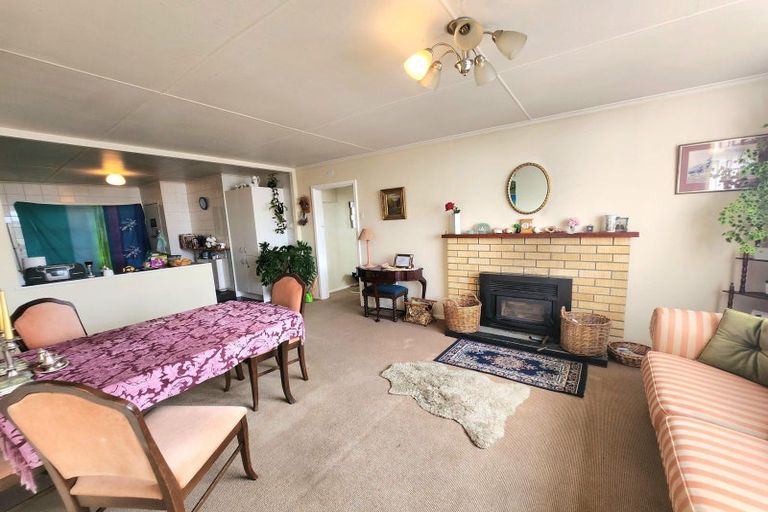 Photo of property in 72 Perth Street, South Hill, Oamaru, 9400