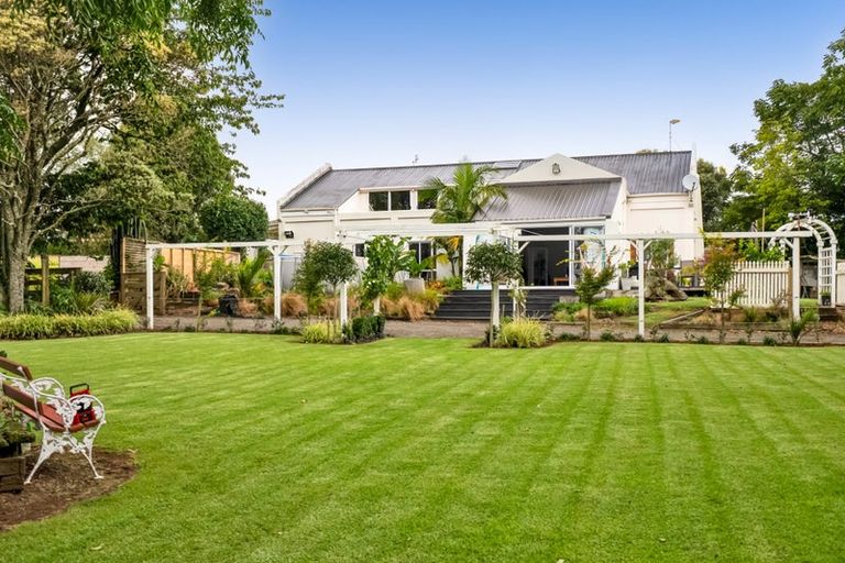 Photo of property in 330 Kelly Road, Lepperton, New Plymouth, 4373