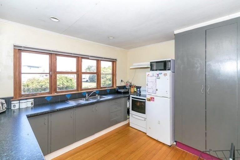Photo of property in 54 Banbury Crescent, Fairfield, Hamilton, 3214
