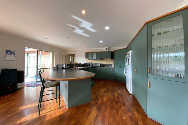 Photo of property in 25a Westerham Drive, Dannemora, Auckland, 2016