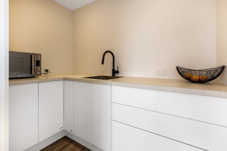 Photo of property in 67 Renown Road, Raumati South, Paraparaumu, 5032