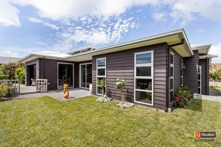 Photo of property in 31 Browns Drive, Waihi Beach, 3611