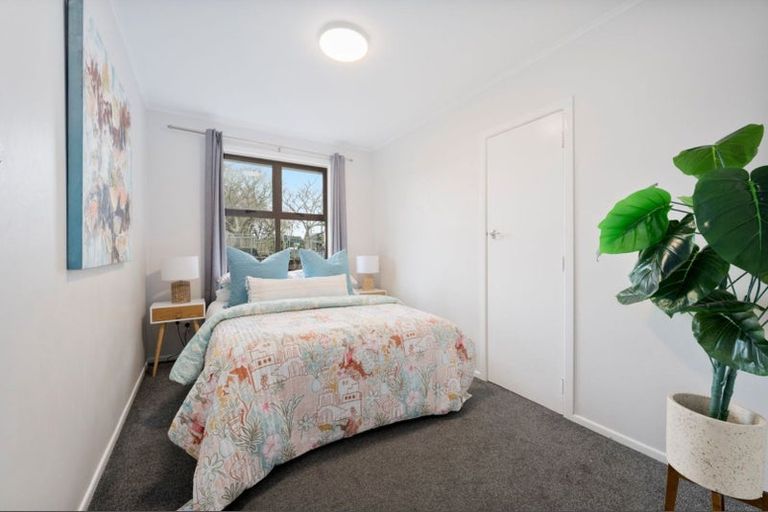 Photo of property in 50 Barrys Road, Glendene, Auckland, 0602