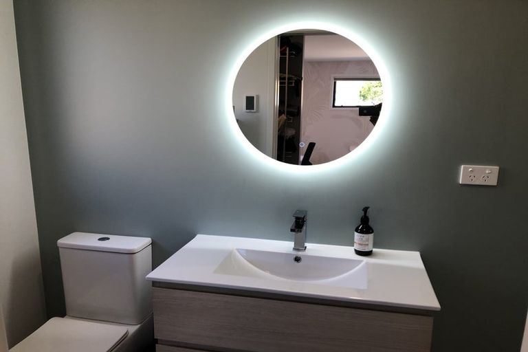 Photo of property in 108 Jack Hanley Drive, Jacks Point, Queenstown, 9371