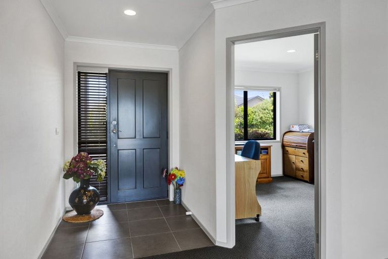 Photo of property in 3 Larlin Heights, Hawera, 4675