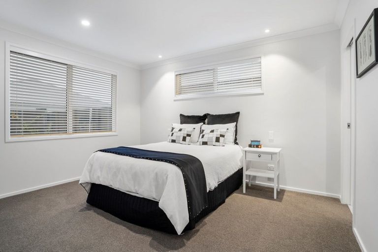 Photo of property in 32 Awatira Drive, Papamoa Beach, Papamoa, 3118