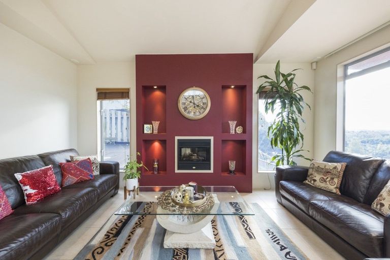 Photo of property in 47 Ruapehu Drive, Fitzherbert, Palmerston North, 4410