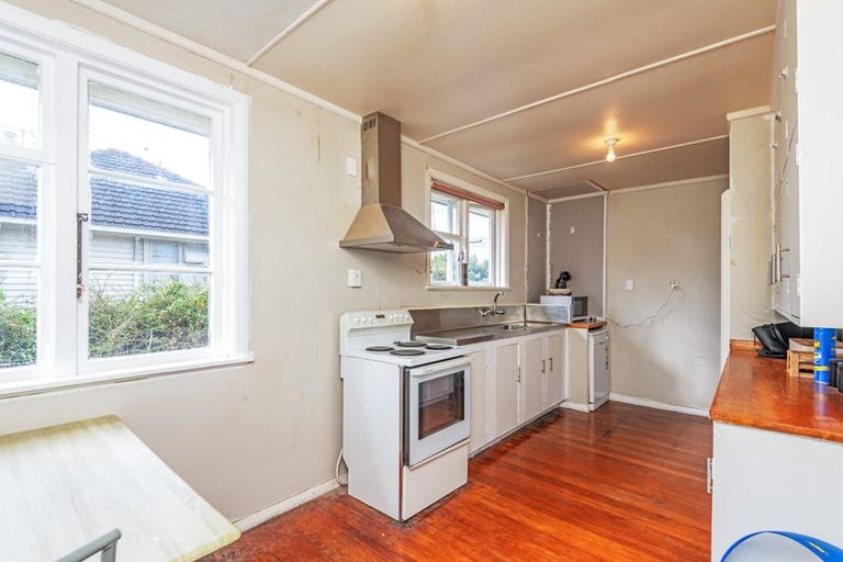 Photo of property in 1 Collins Crescent, Feilding, 4702