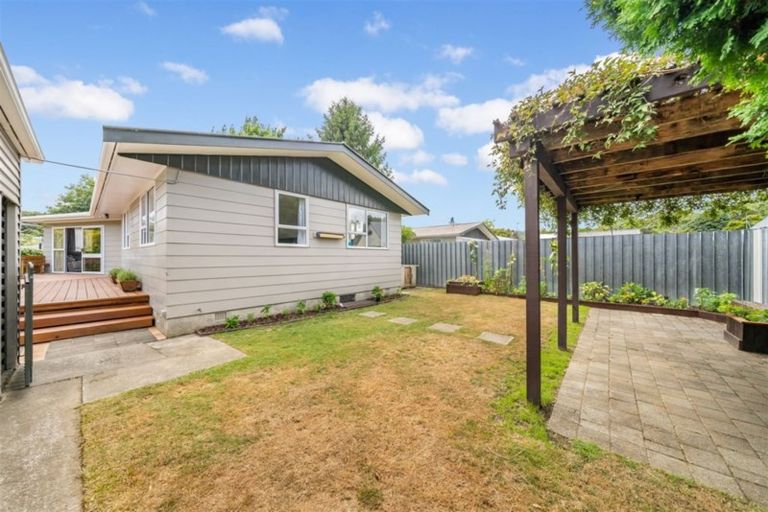 Photo of property in 22 Gemstone Drive, Birchville, Upper Hutt, 5018