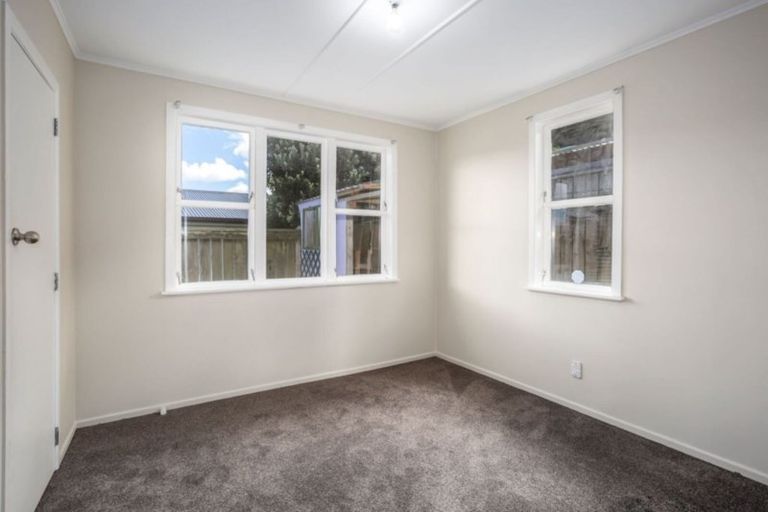 Photo of property in 23 Levant Street, Cannons Creek, Porirua, 5024