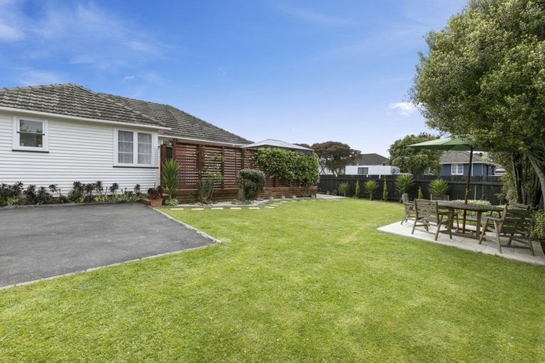 Photo of property in 71 Sladden Street, Naenae, Lower Hutt, 5011