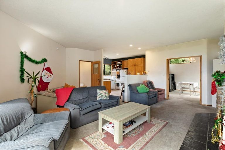 Photo of property in 6 Thorn Crescent, Fernhill, Queenstown, 9300