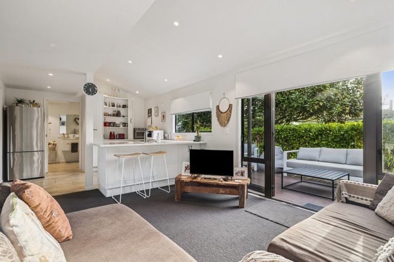 Photo of property in 1 Newton Road, Riverhead, 0820