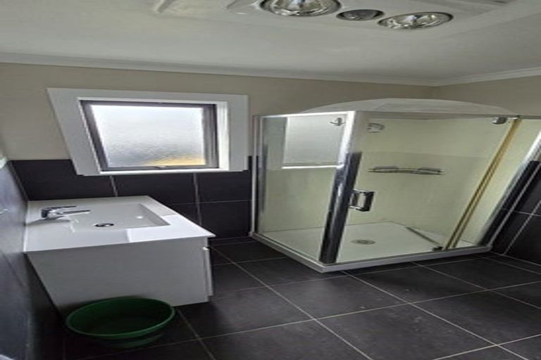 Photo of property in 1/109 Clevedon Road, Papakura, 2110